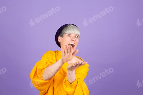Preview: Portrait of short hair woman