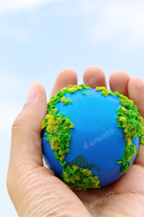 Preview: Earth in Hands