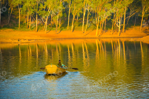 Preview: Wooden boat in the Lake