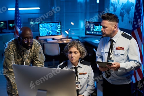 Preview: Workers of military command center