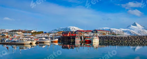 Preview: Fishing boats and yachts on pier in Norway