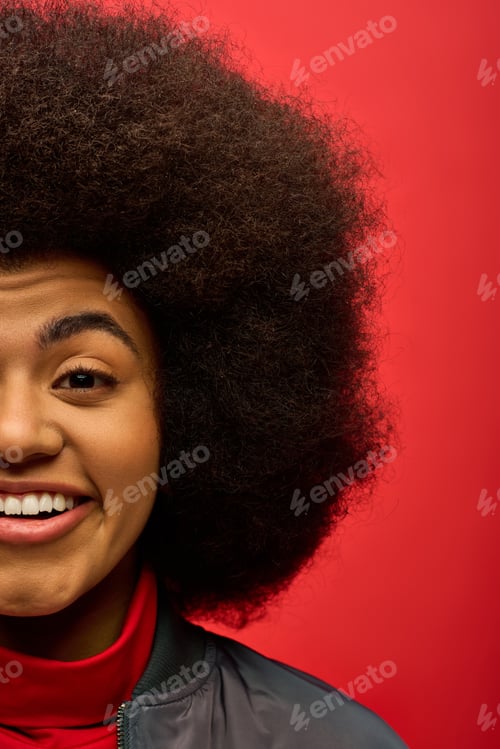 Preview: Radiant Afro: Stylish Woman Beaming