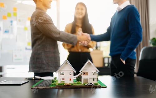 Preview: Customers who choose to buy a condominium room and a bank approve a loan. Condominium and house loan