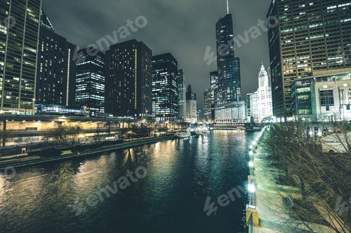 Preview: Chicago River in Downtown