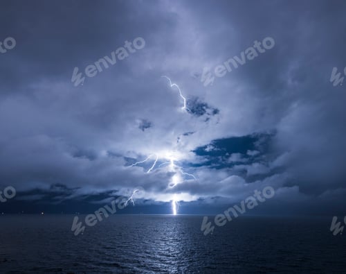 Preview: Lightning storm over Yumani Bay, Isla del Sol, Lake Titicaca, Bolivia, South America