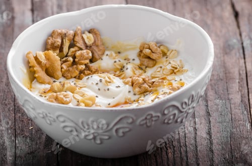 Preview: Fresh cheese with honey and walnuts