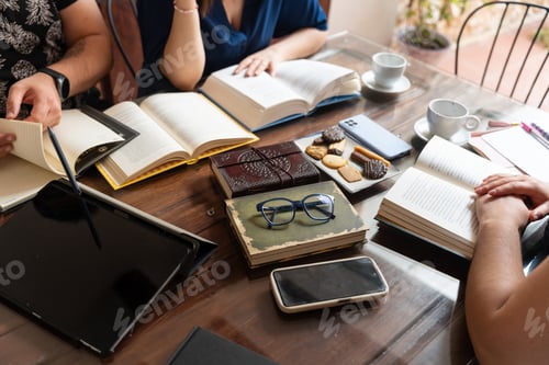 Preview: Writers meeting discussing literature in coworking space