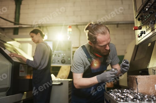 Preview: People working in the plant