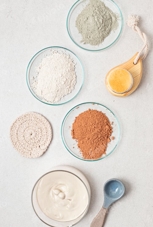 Vista previa: Homemade cosmetics and clay facial mask. Eco friendly diy beauty products