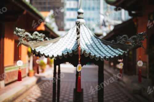 Preview: Interior courtyard at Thian Hock Keng Temple in Singapore.