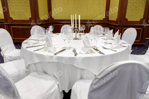 Preview: elegant table