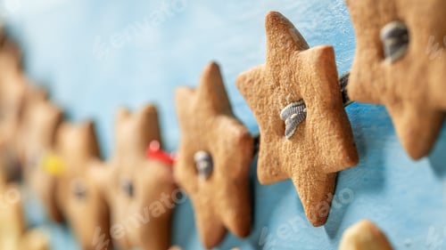 Preview: Rustic chain made of gingerbread cookies for Christmas tree