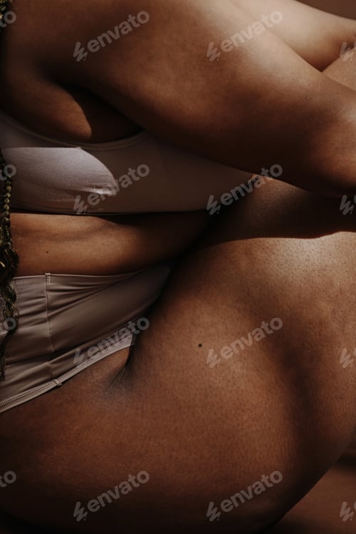 Preview: Luxurious shape of a plump girl