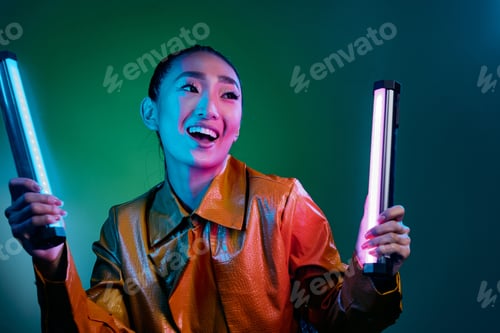 Preview: Woman beauty face brunette disco fashion trendy light colorful neon yellow green