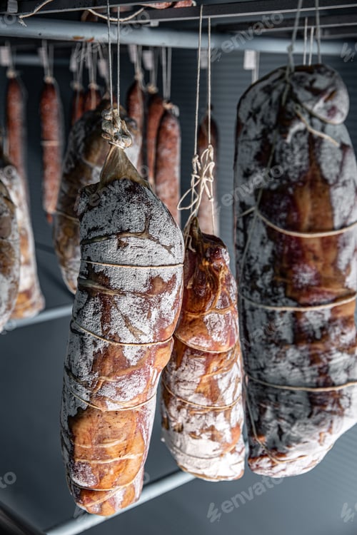 Preview: Salami hanging in the warehouse