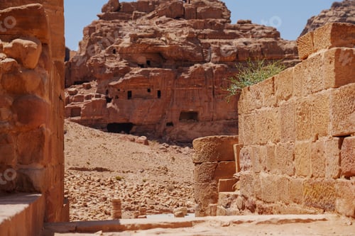 Preview: Ruins of the ancient city of Petra against a blue sky