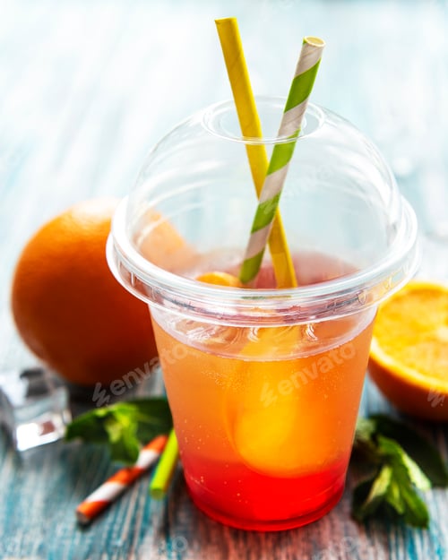 Preview: Fresh cocktail with orange and ice