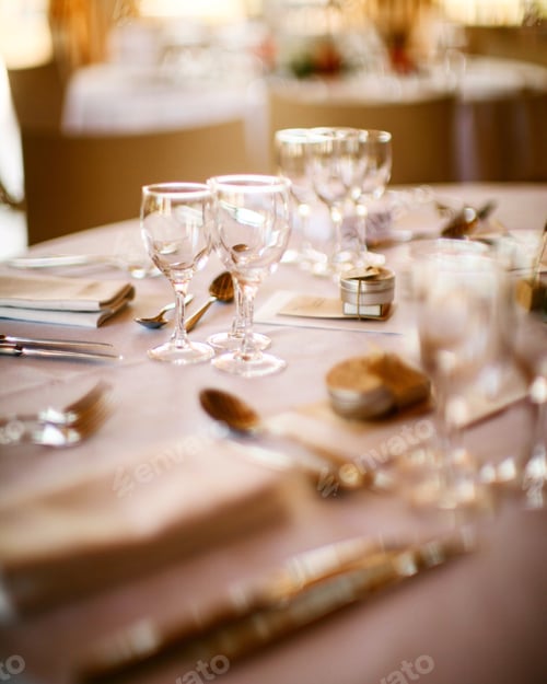 Preview: Glasses of wine on a table