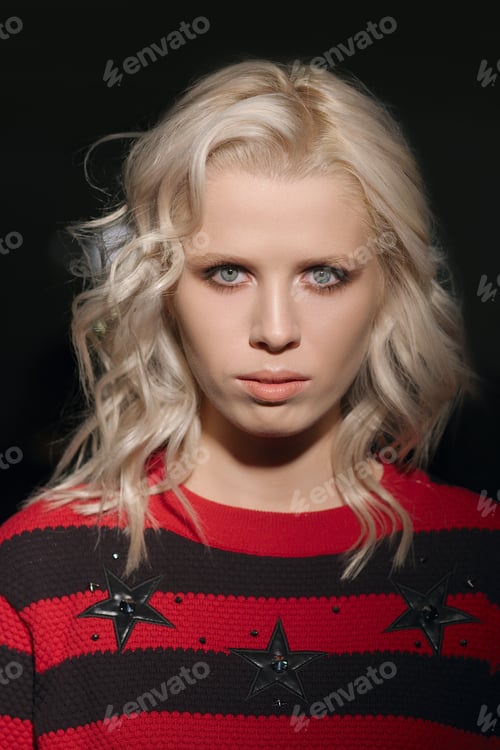 Preview: Portrait of beautiful fashion model with white curly hair