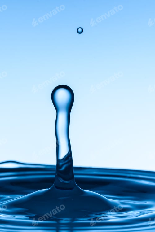 Preview: Water drop fall into water