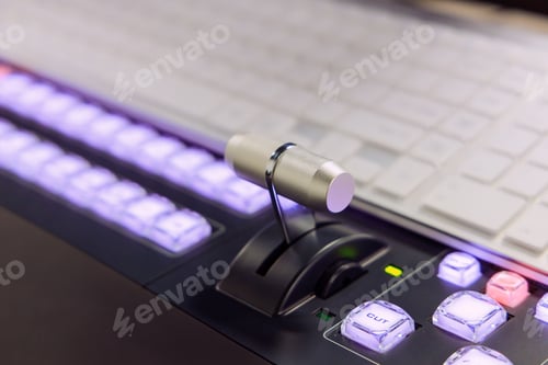 Preview: Video switcher control video panel for online broadcasting a streaming