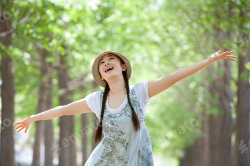 Preview: Happy young Chinese woman