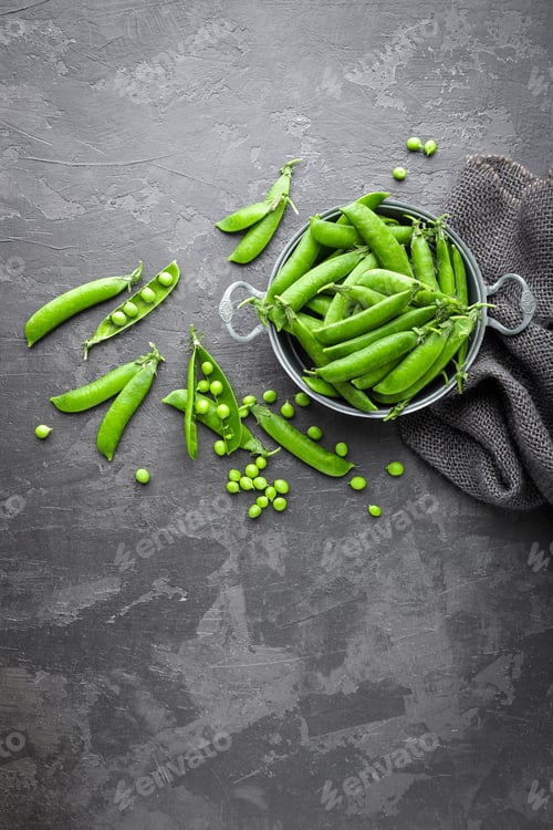 Preview: Fresh green peas