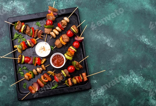 Preview: Grilled kebabs with meat, mushrooms and vegetables