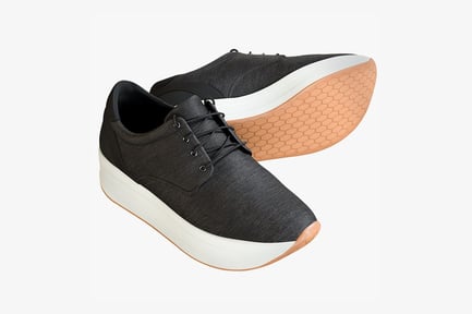 Preview: Modern Black Canvas Sneakers with White Platform Sole