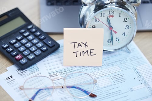 Vista previa: Financia, contabilidad e impuestos con trámites, pagos y documento con información de ingresos.
dinero