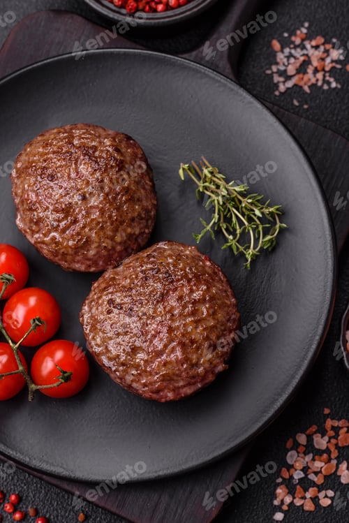 Preview: Beef burger patties with salt, spices and herbs