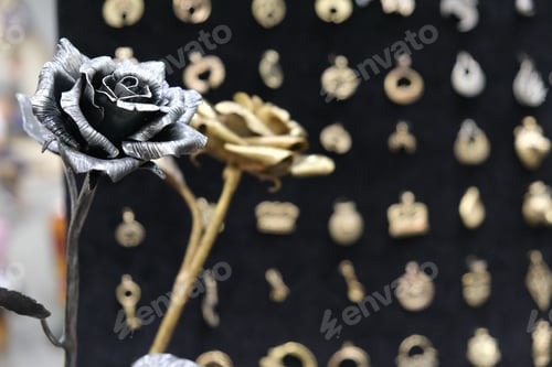 Preview: Metal flowers