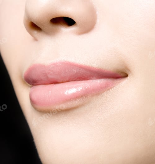 Preview: Beautiful female lips closeup