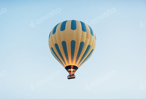 Preview: A group of colorful hot air balloons against