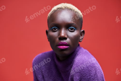 Preview: Peaceful African woman with short hair