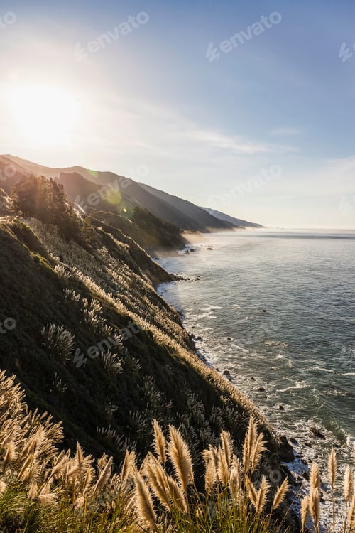 Preview: Sunlit view of cliffs and sea, Big Sur, California, USA