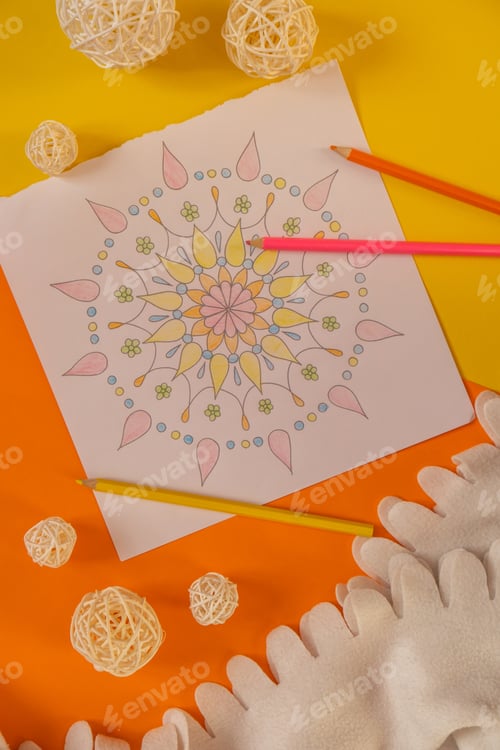 Preview: Mandalas antistress page to combat stress. Relaxing hobby mental wellbeing and art therapy