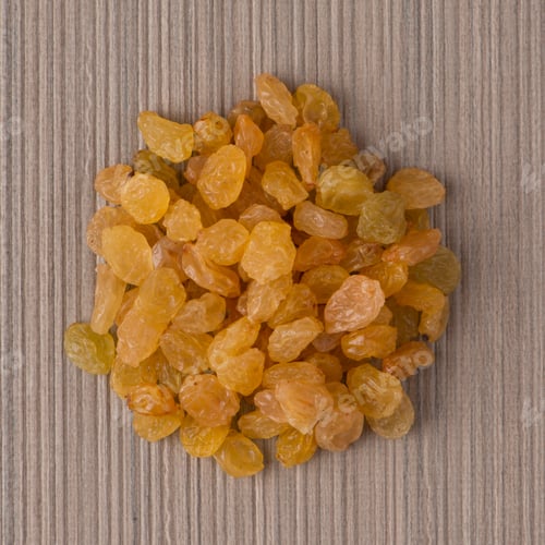 Preview: Circle of golden raisins