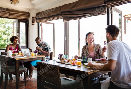 Preview: Couple eating a hotel breakfast
