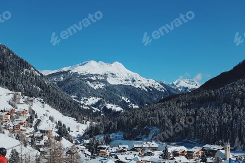 Preview: Italian Dolomites in Winter , Alta Badia, Colfosco