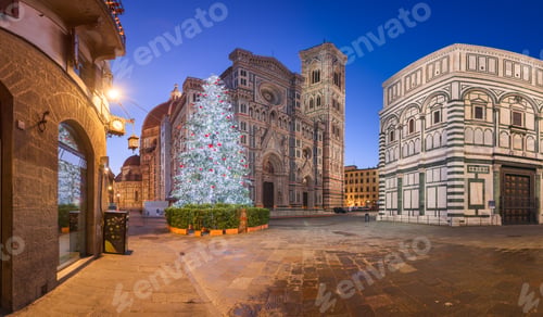 Preview: Florence, Italy at the Duomo During Christmas Season