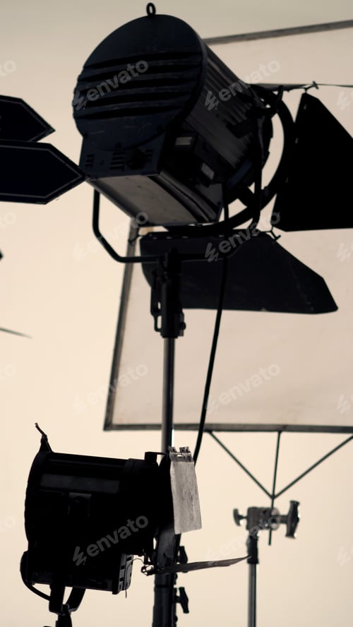 Preview: Big studio flash light on tripod and soft box