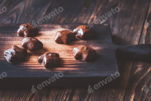 Preview: Gingerbread on the wooden board