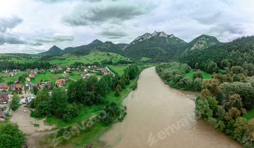 Preview: The Three Crowns Massif over The Dunajec River, mountain region north Slovakia