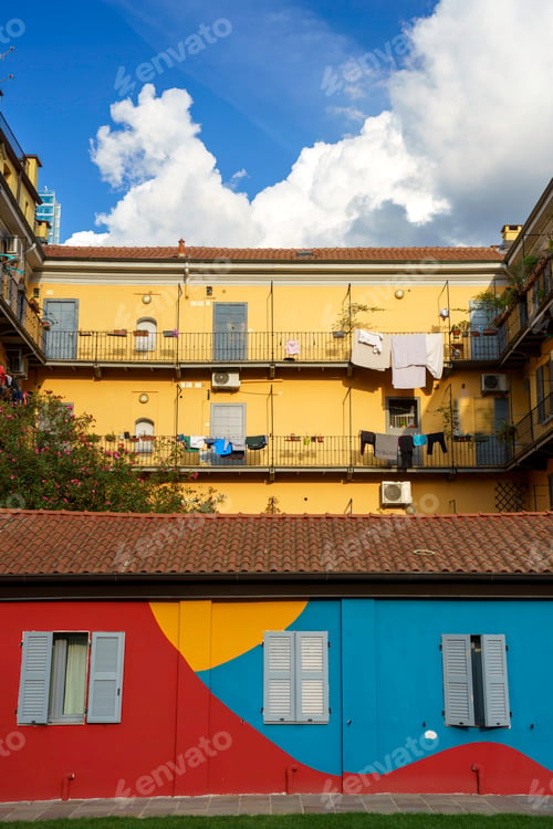 Preview: Old restored building at Porta Nuova in Milan