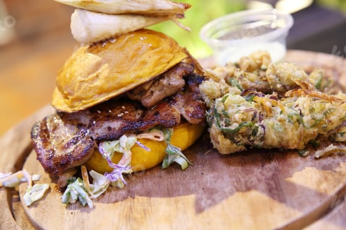 Preview: Chicken Burger With Fried Vegetables And Wasabi Sauce