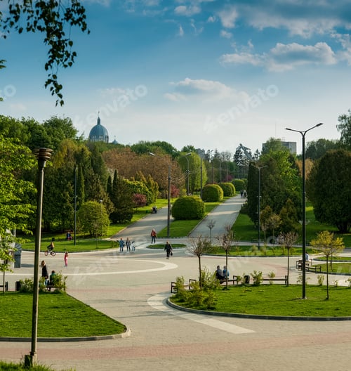 Preview: TERNOPIL, UKRAINE - May 09, 2020 - beautiful alleys in the park in spring time Park in Ternopil
