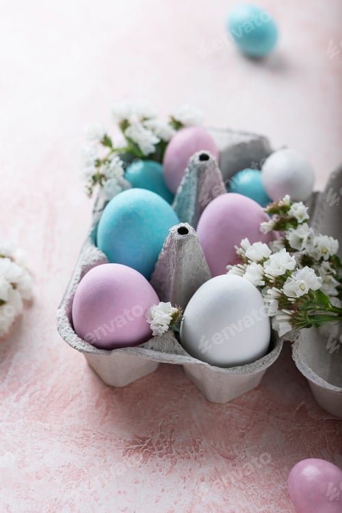Preview: Easter eggs and flower