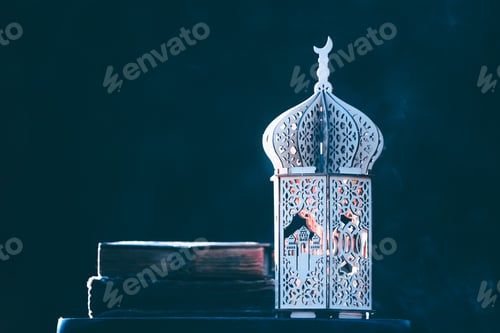 Preview: Arabic lantern, Ramadan kareem background