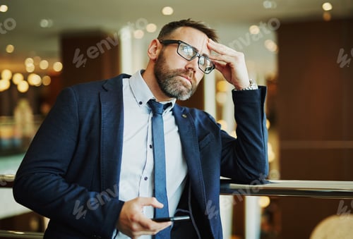 Preview: Pensive businessman